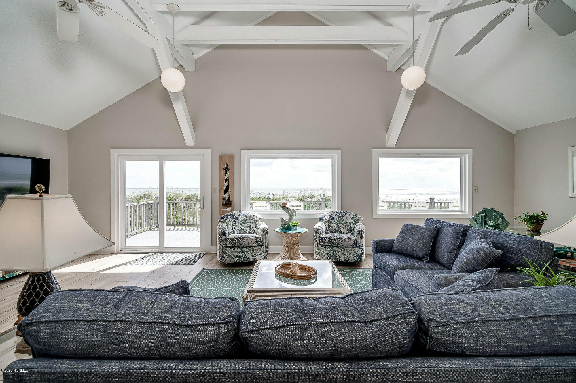 Spacious living room w/ ocean views