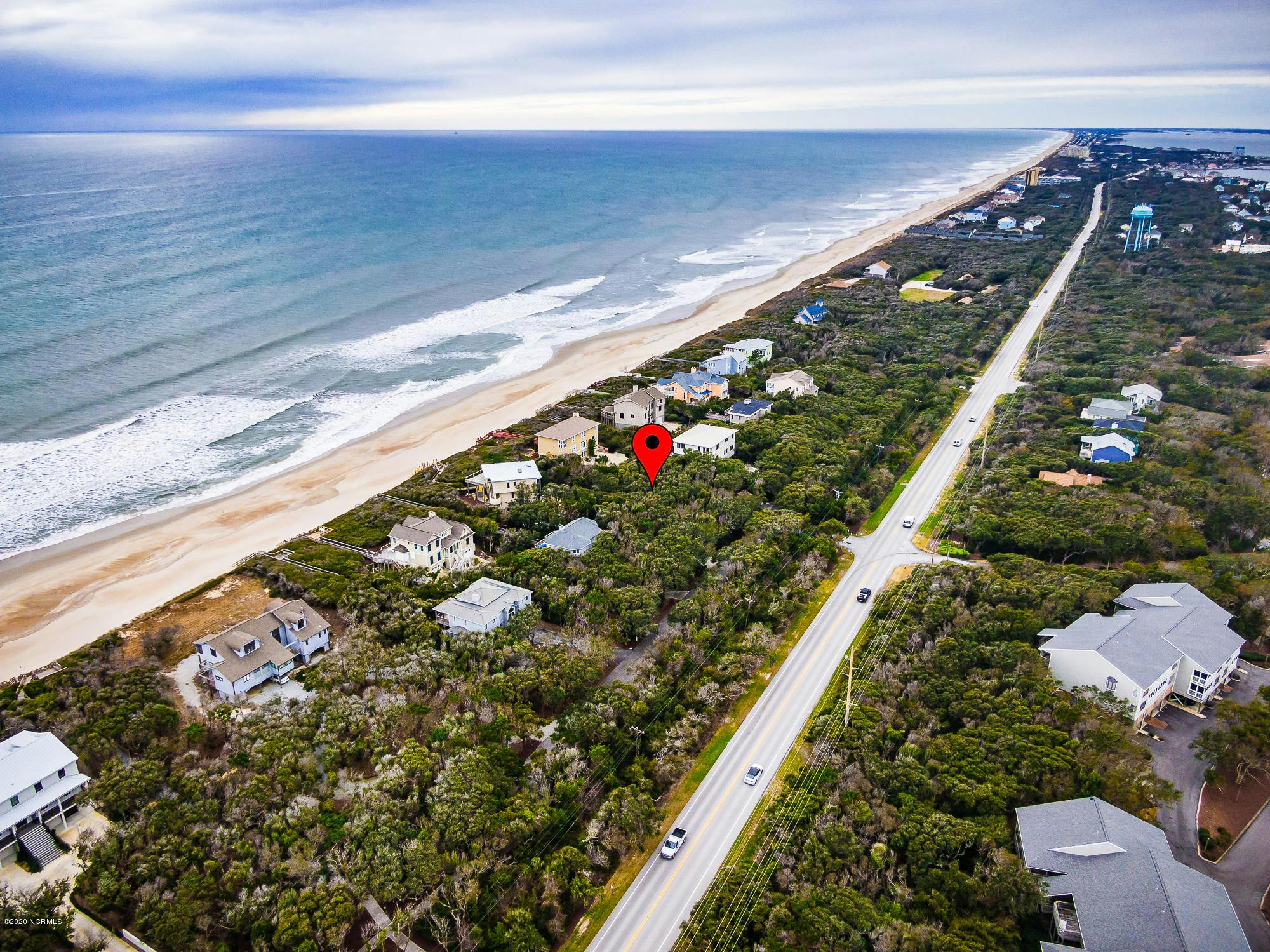 Wooded ocean front lot in Beacon's Reach