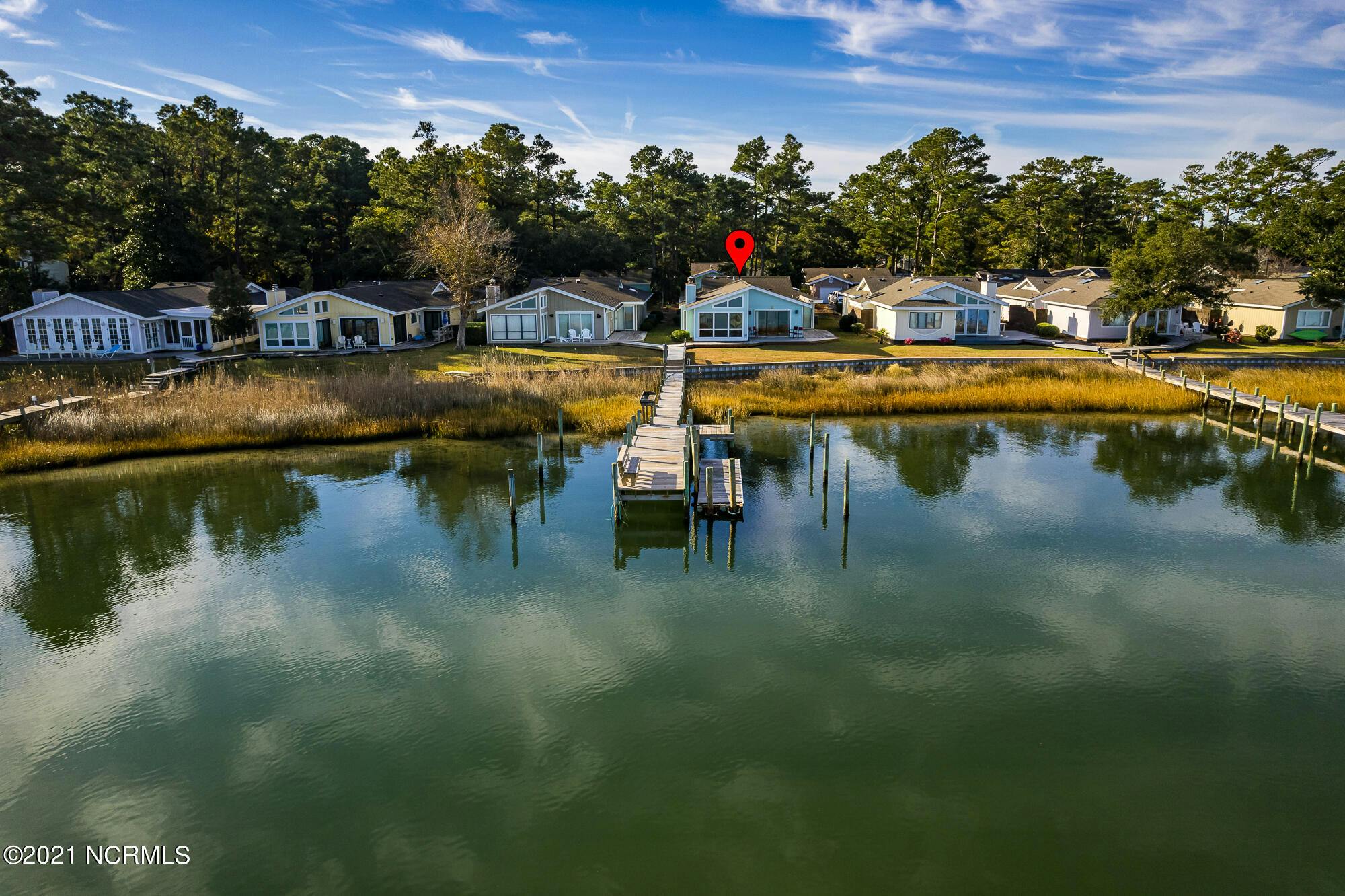 Waterfront home in Pine Knoll Shores