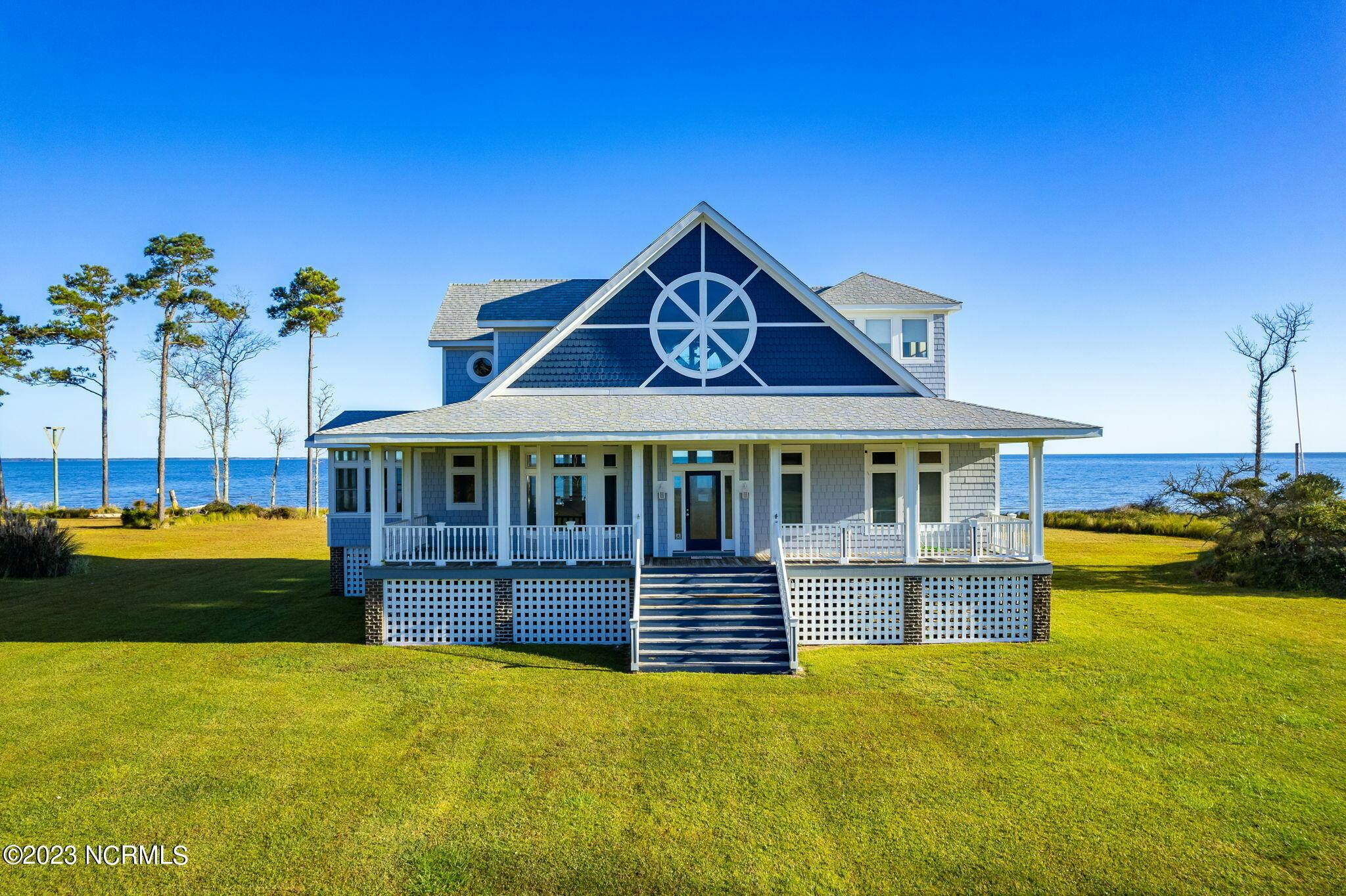 South River waterfront home in Beaufort