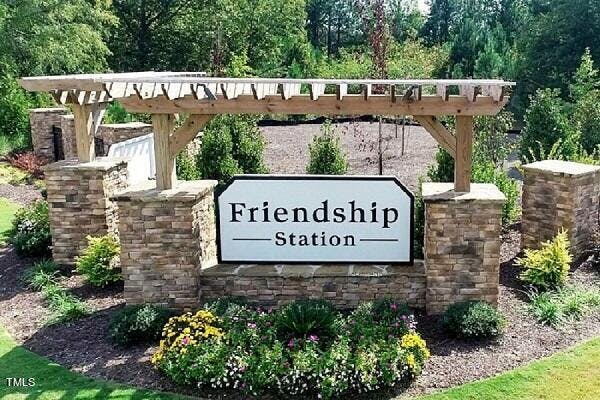 FriendshipStation-Entrance