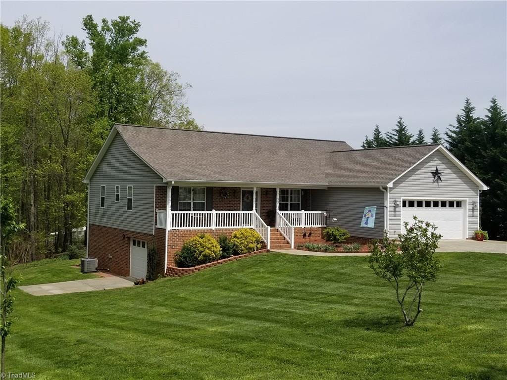 Exterior photo of 775 Mountain View Road, King NC 27021. MLS: 929288