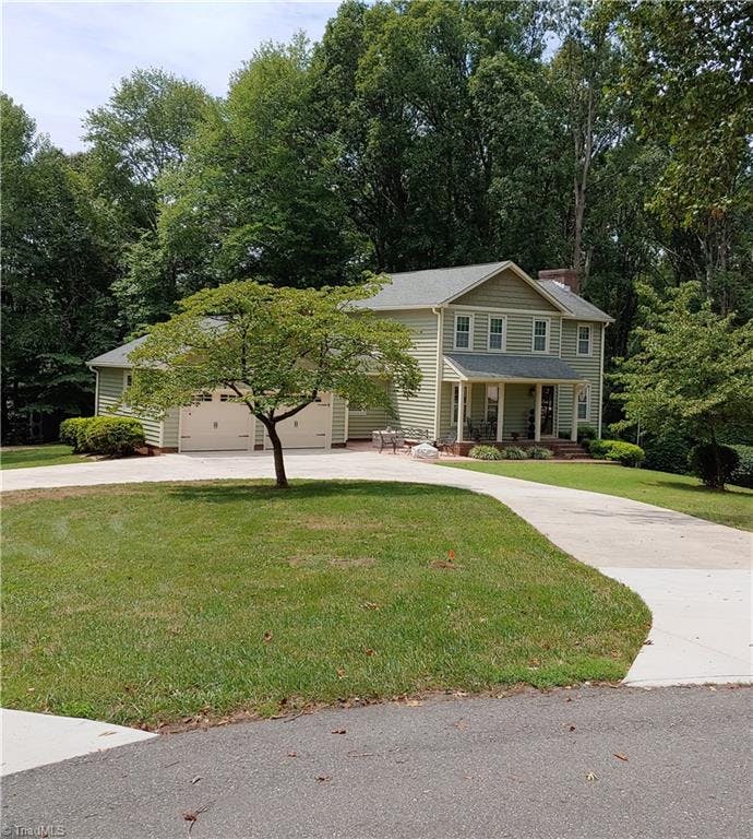 Absolute curbside appeal; circle driveway.