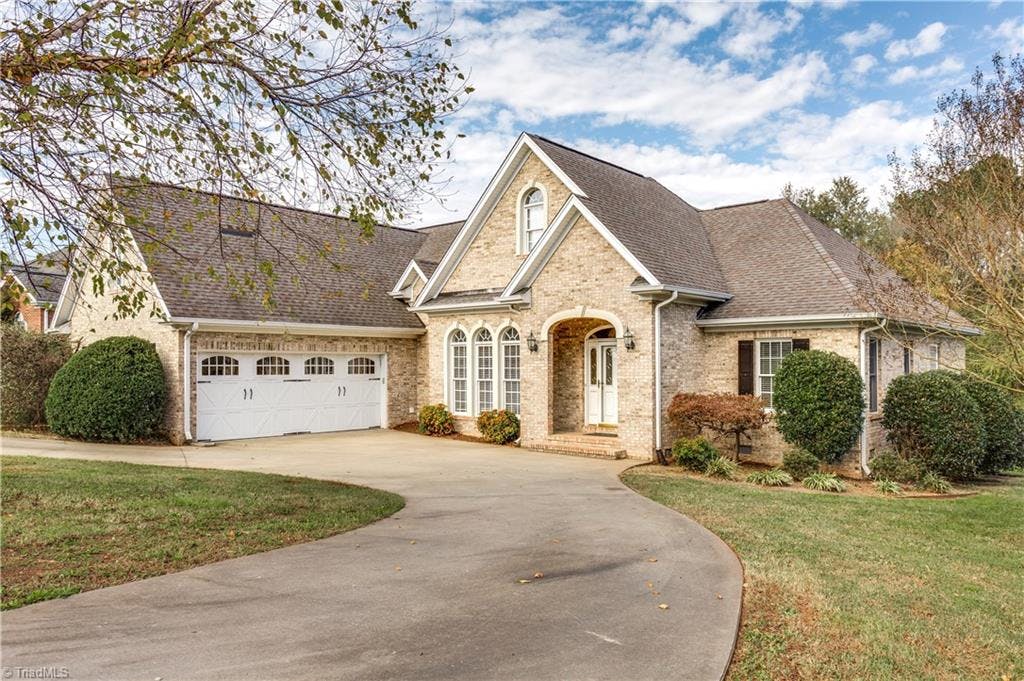 WELCOME HOME to 3921 Long Meadow Drive!