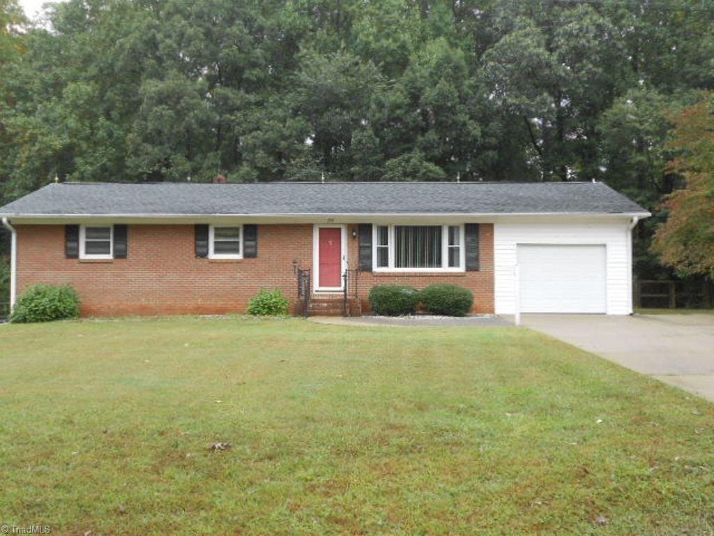 Well Maintained Brick Rancher!