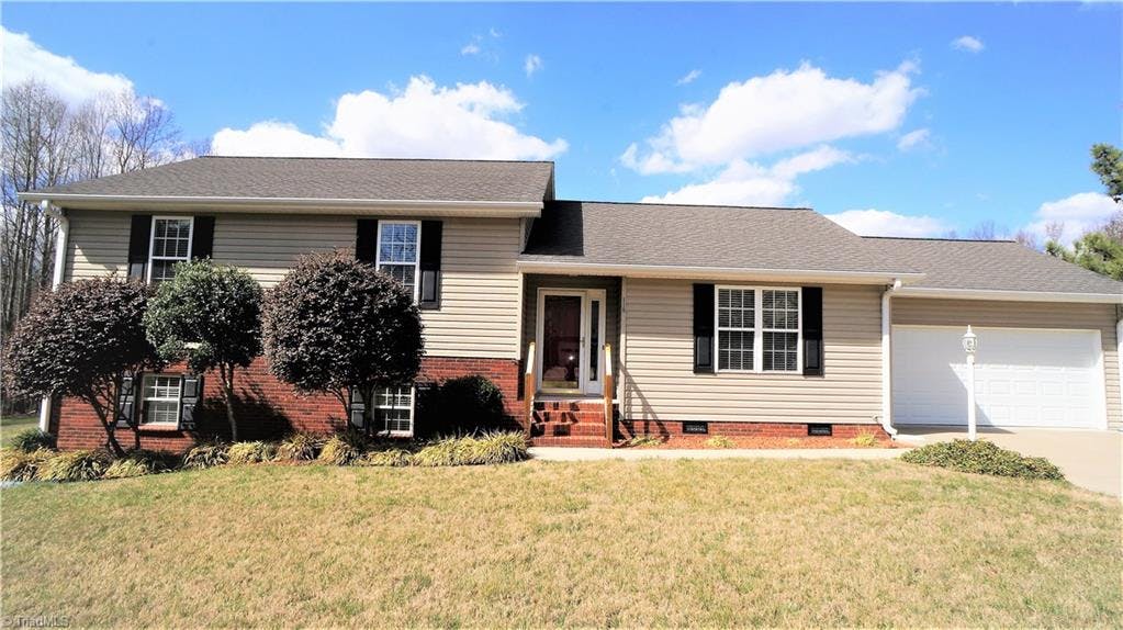 Exterior photo of 118 Earls Lane, Clemmons NC 27012. MLS: 824397