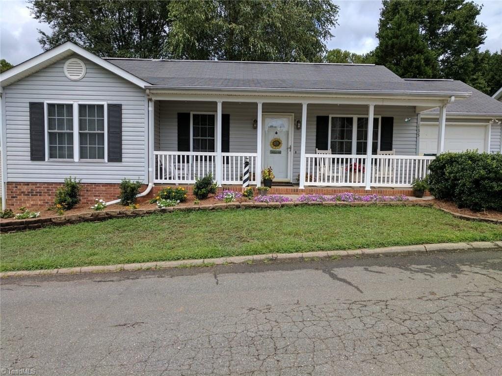Exterior photo of 135 Sir Charles Court, Clemmons NC 27012. MLS: 845662