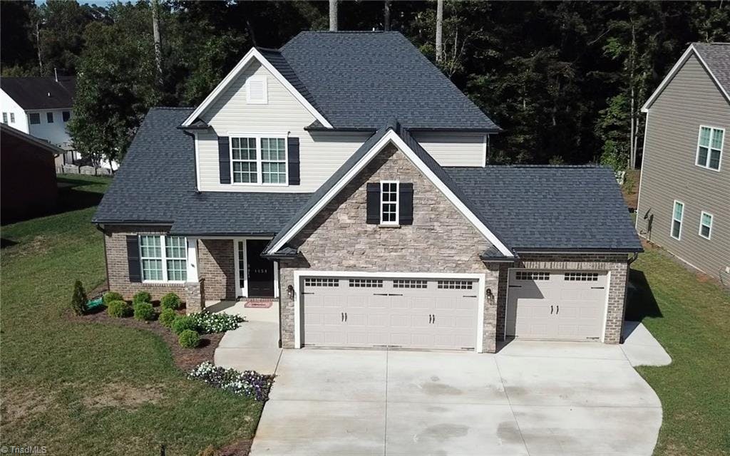 Exterior photo of 4850 Willoughby Grove Road, Clemmons NC 27012. MLS: 851016