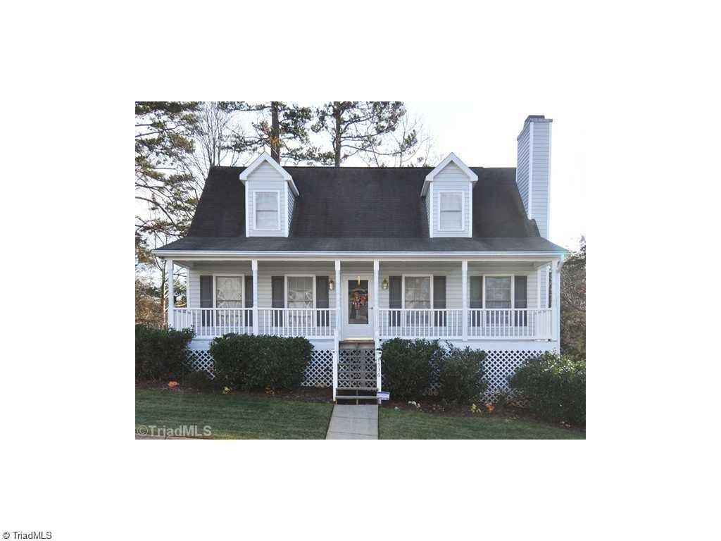 Exterior photo of 1536 Lewisburg Pointe Drive, Clemmons NC 27012. MLS: 860869