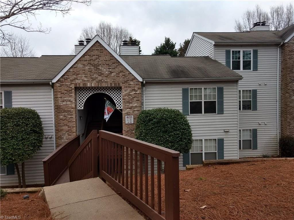 Exterior photo of 4021 Whirlaway Court # H, Clemmons NC 27012. MLS: 876279