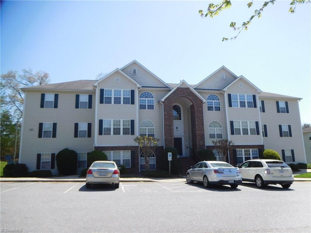 Exterior photo of 150 James Road # 3C, High Point NC 27265. MLS: 883027