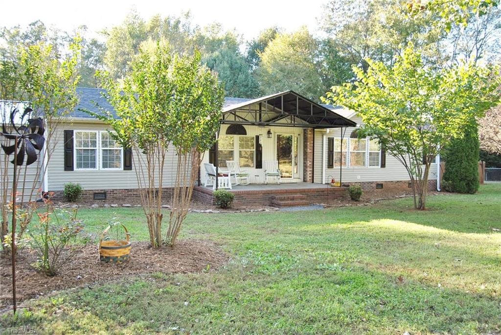 Exterior photo of 1383 Fork Bixby Road, Advance NC 27006. MLS: 906950