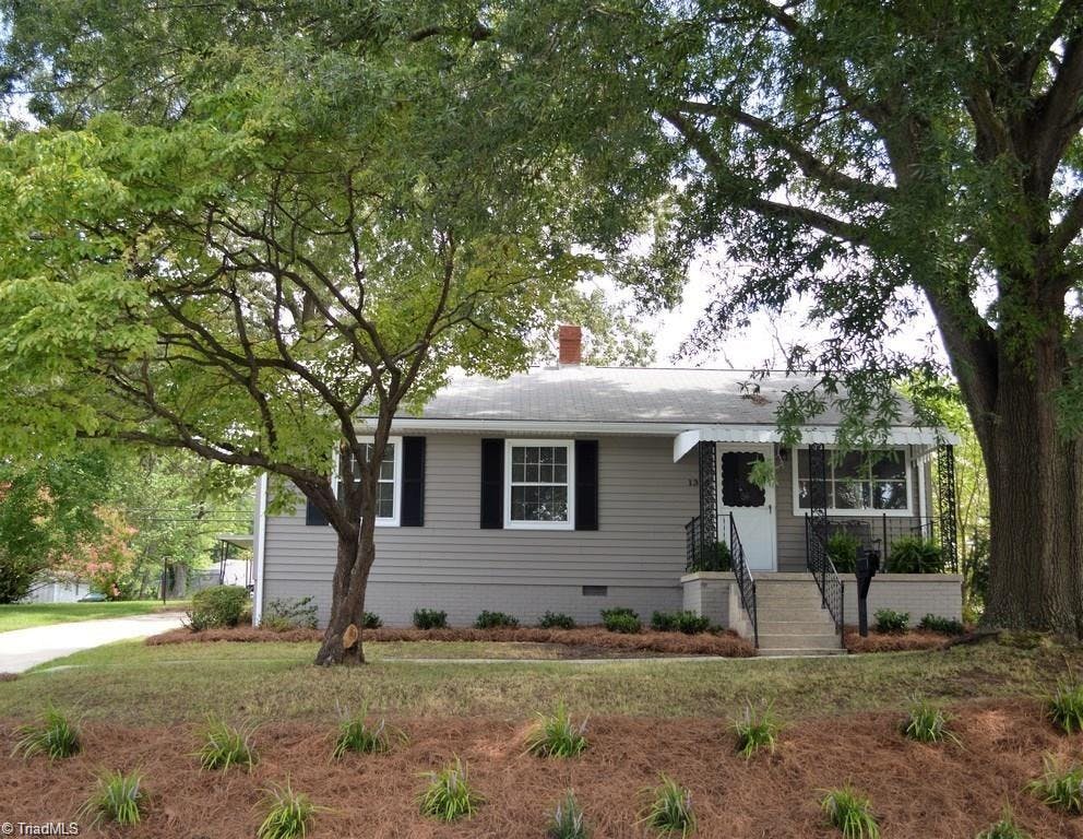 Charming ranch with 1 car garage within walking distance of Revolution Mill