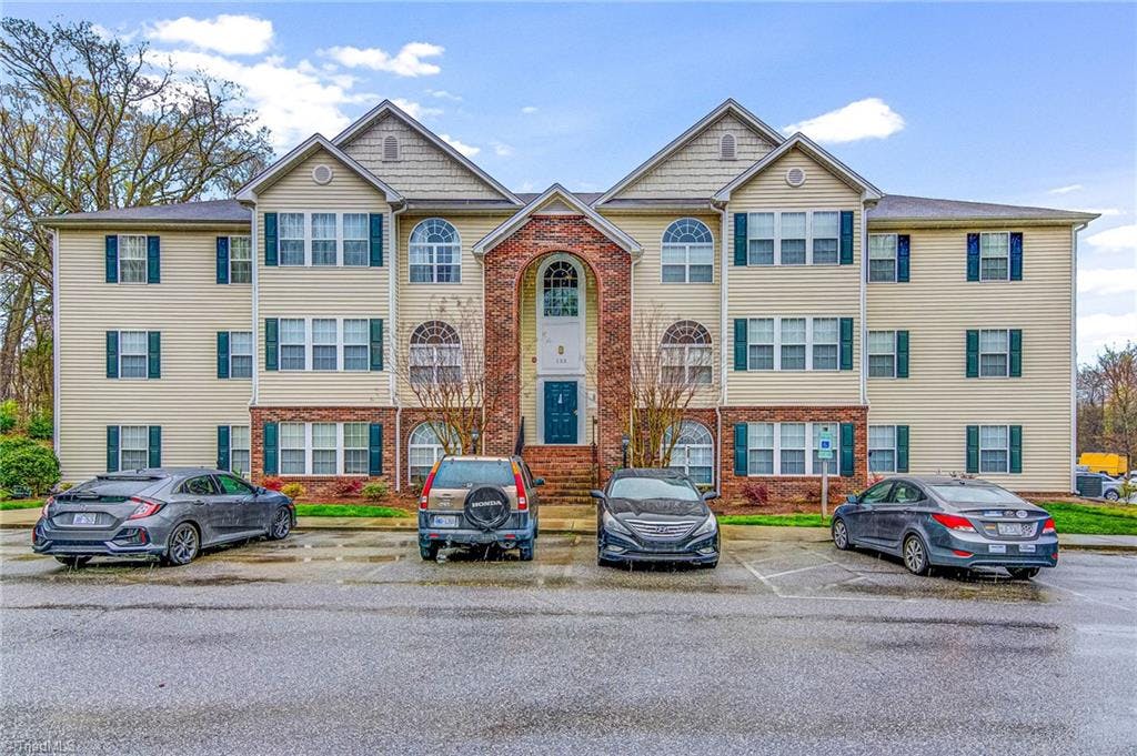 Exterior photo of 133 James Road # 1C, High Point NC 27265. MLS: 1024467
