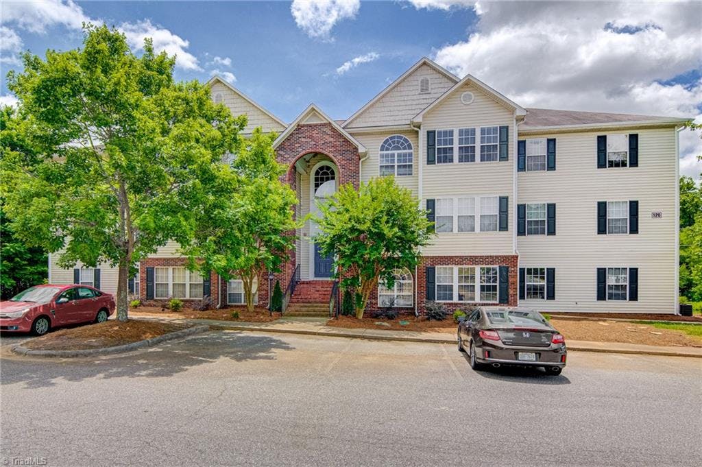 Exterior photo of 120 James Road # 3D, High Point NC 27265. MLS: 1026951