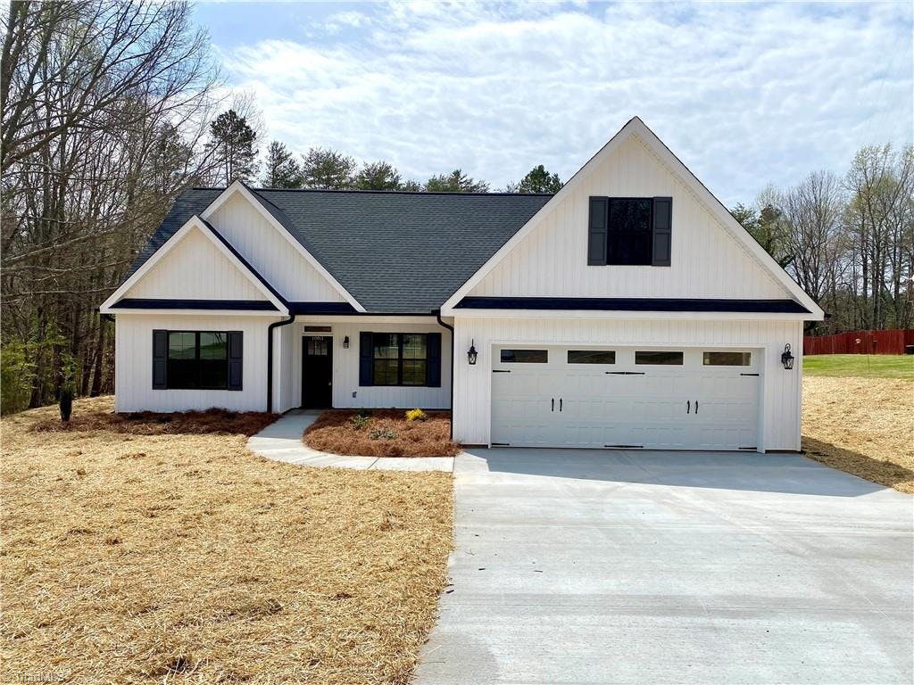 Exterior photo of 1083 Country Lane, Midway NC 27107. MLS: 1061182