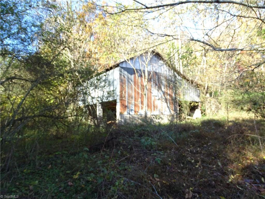 Exterior photo of 4154 Cave Hole Drive, Hamptonville NC 27020. MLS: 1088084