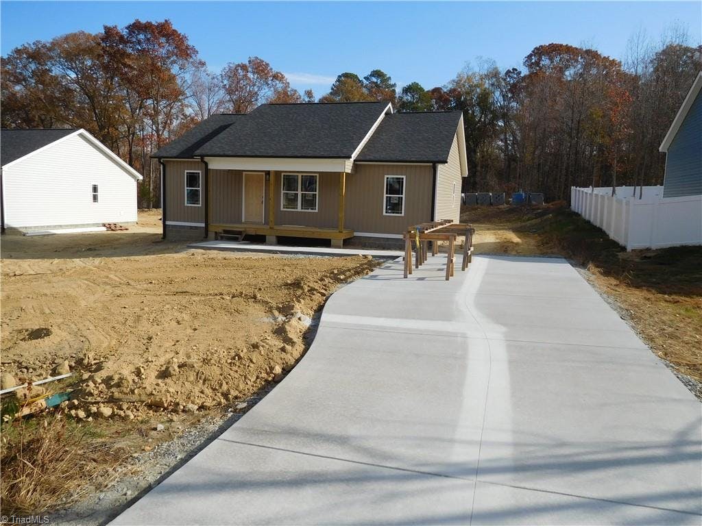 Exterior photo of 627 Cable Street, Thomasville NC 27360. MLS: 1118596