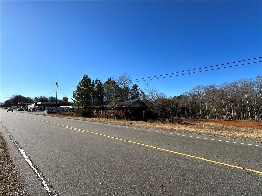 Exterior photo of 3023 Wilkesboro Highway, Statesville NC 28625. MLS: 1128215