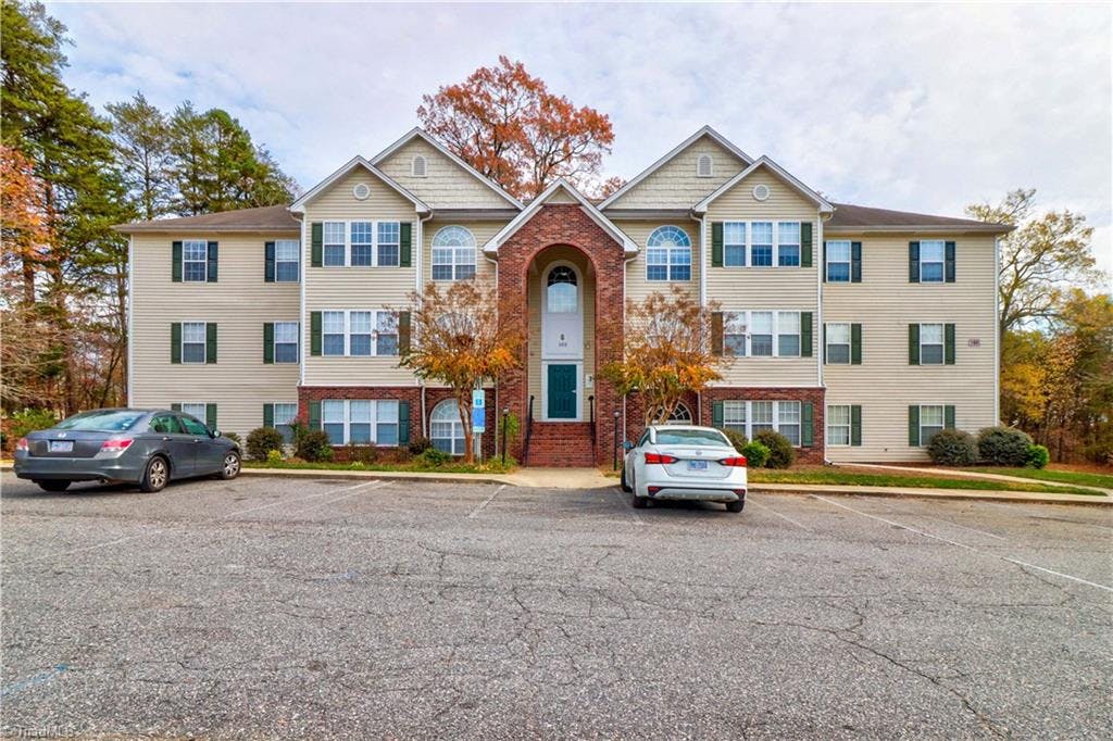 Exterior photo of 160 James Road # 1D, High Point NC 27265. MLS: 1128287