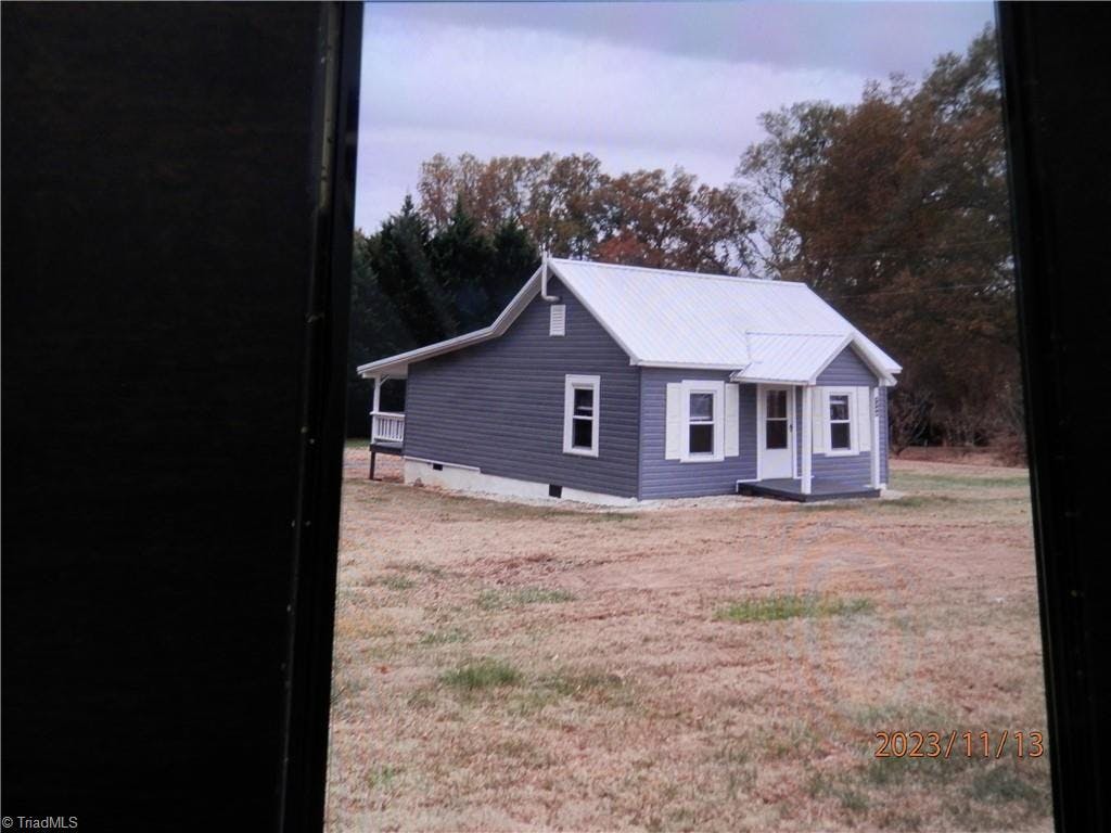 Exterior photo of 1349 W US Highway 64, Mocksville NC 27028. MLS: 1142334
