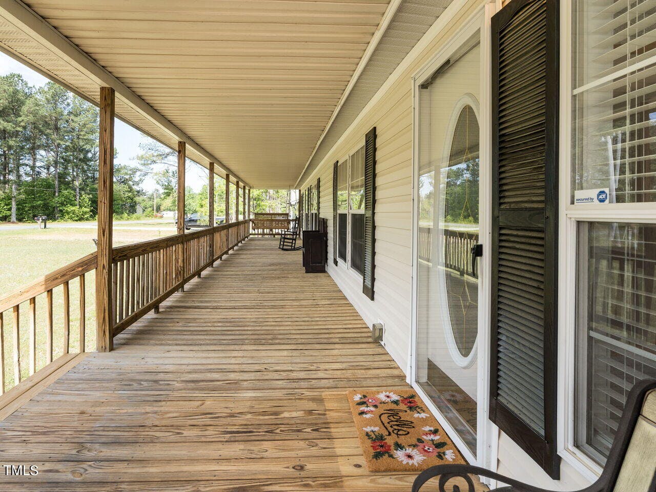 003-1280x960-covered-front-porch