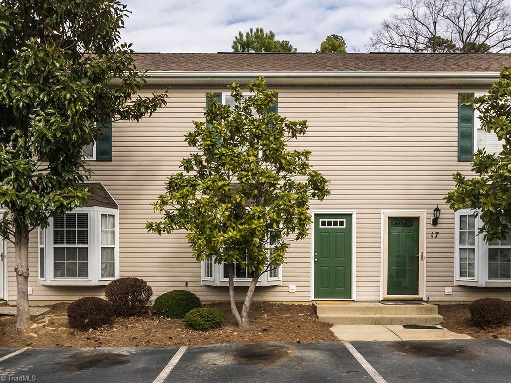 Welcome home to 15 Grassy Knoll, this townhome is remodeled and move in ready and as you can see has convenient parking!  No neighbor behind you.