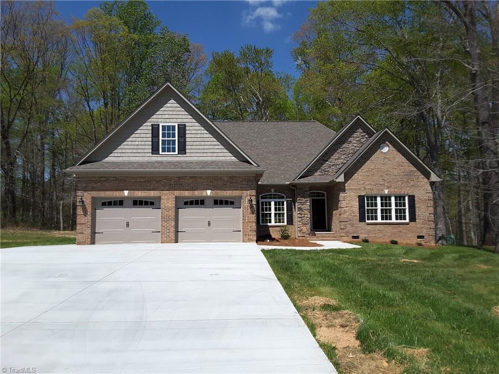 New Construction! 20 minutes from Winston, 20 minutes from Salisbury! A Showstopper!
