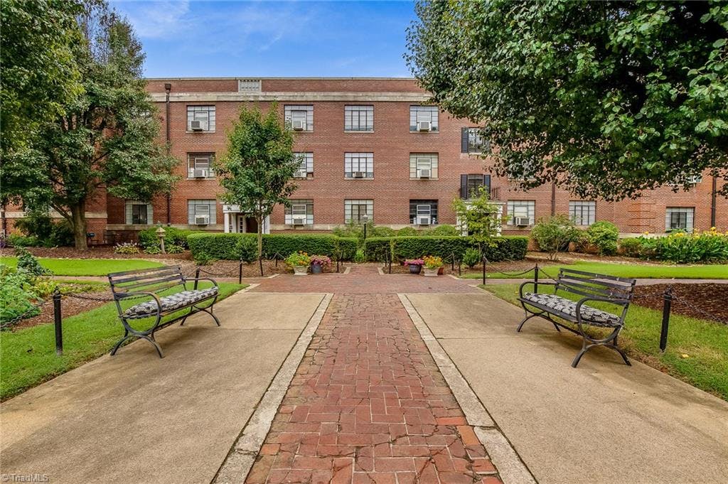 Welcome to Emerywood Court! Charming 1930s condos tucked away in Uptowne High Point!