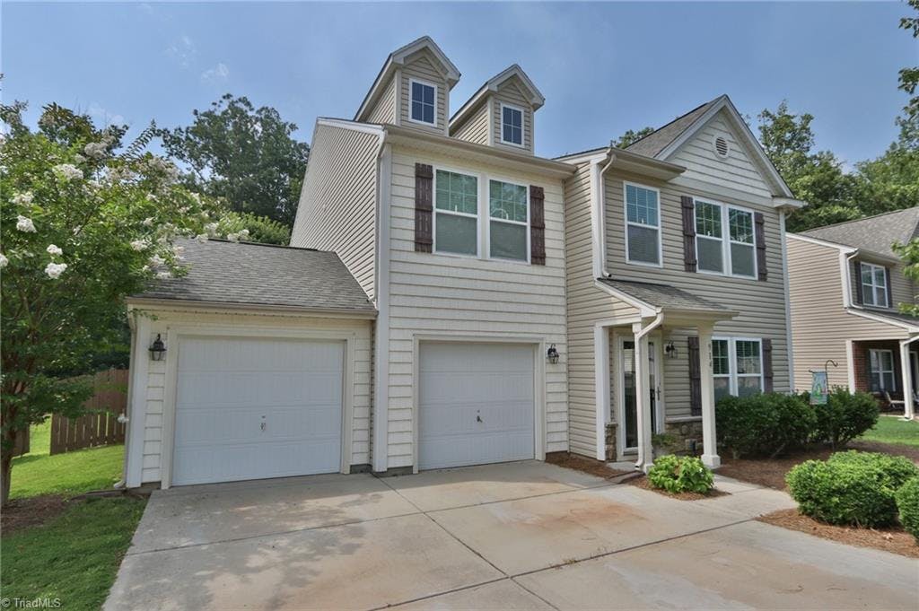 Exterior photo of 914 Robys Place, Statesville NC 28625. MLS: 1037752