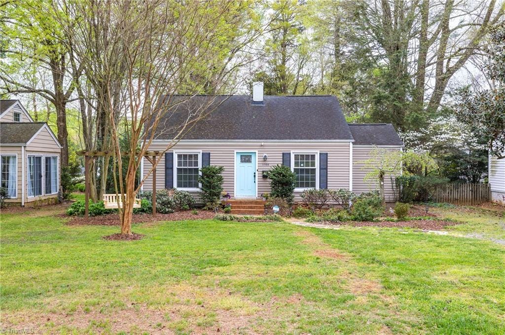 Exterior photo of 1709 Independence Road, Greensboro NC 27408. MLS: 1101262