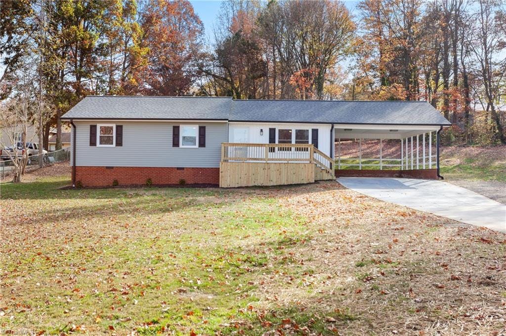Exterior photo of 7351 Farmbrook Place, Thomasville NC 27360. MLS: 1124368