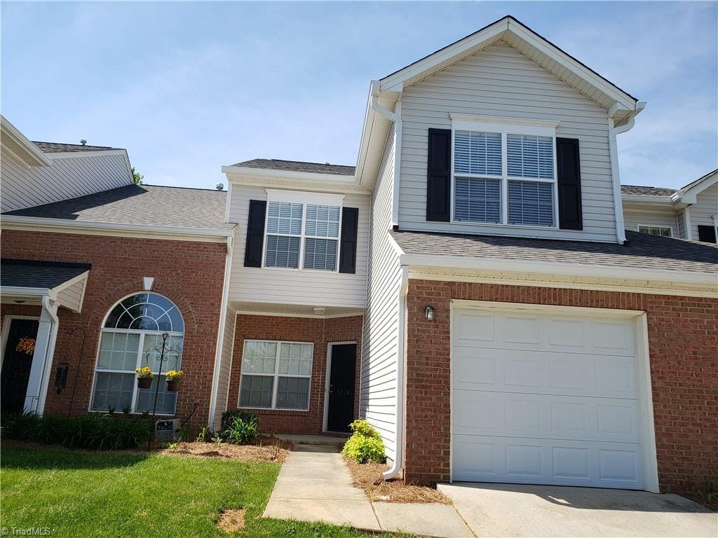Exterior photo of 3918 Fountain Village Circle, High Point NC 27262. MLS: 1129003