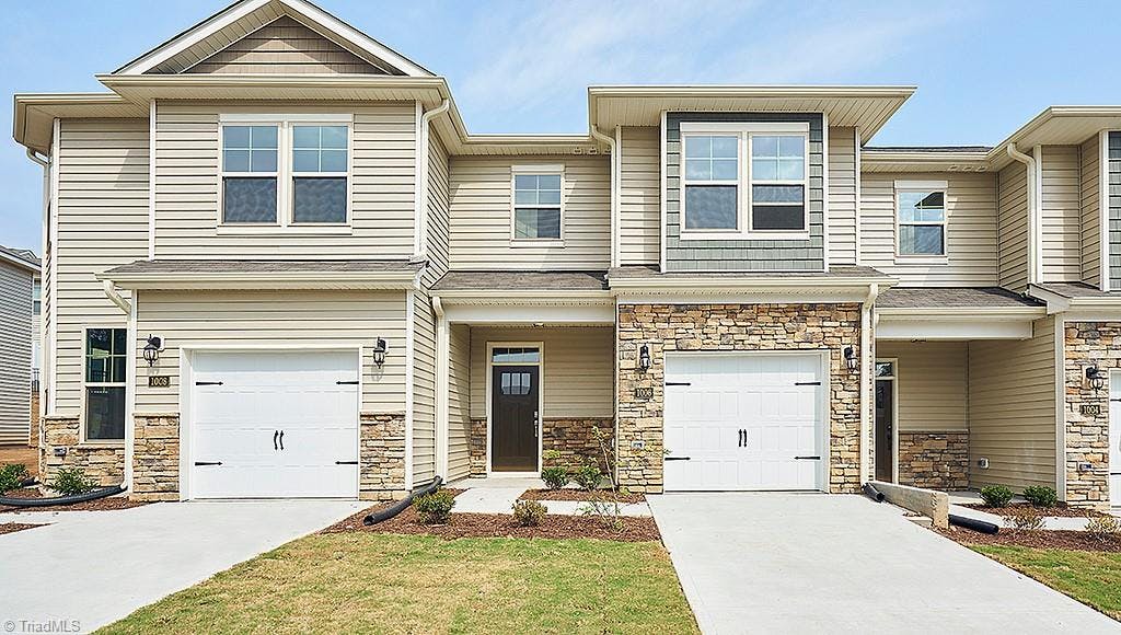 Exterior photo of 1227 Evelynnview Lane # 242, Kernersville NC 28284. MLS: 1131075