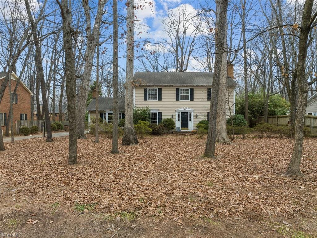 Exterior photo of 3036 Lake Forest Drive, Greensboro NC 27408. MLS: 1132814