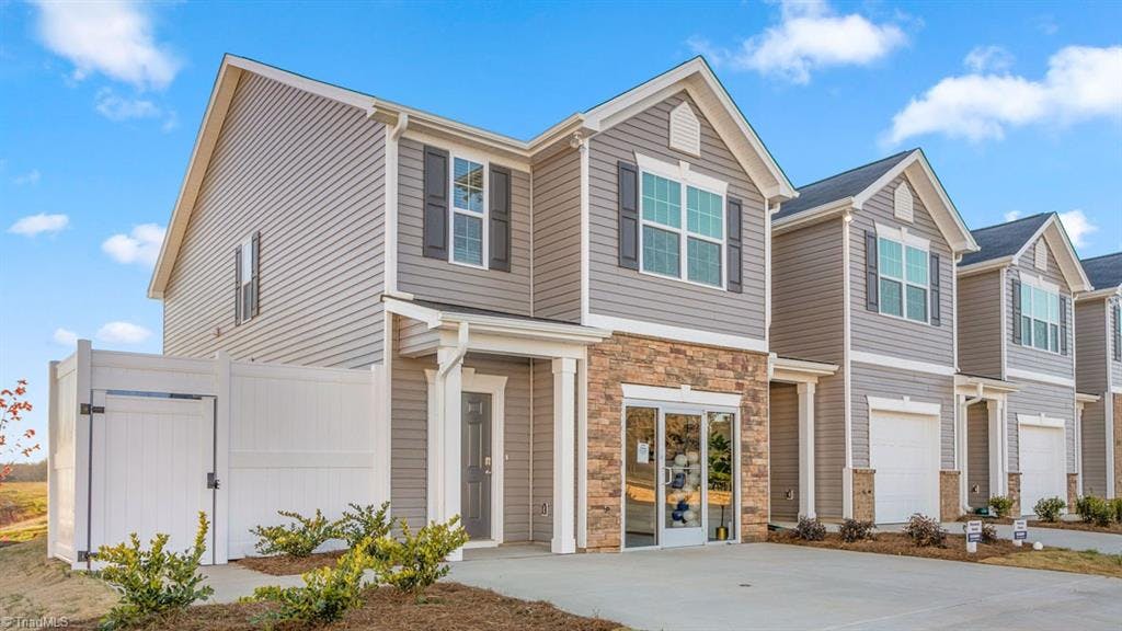 Exterior photo of 1170 Evelynnview Lane # 61, Kernersville NC 27284. MLS: 1133274