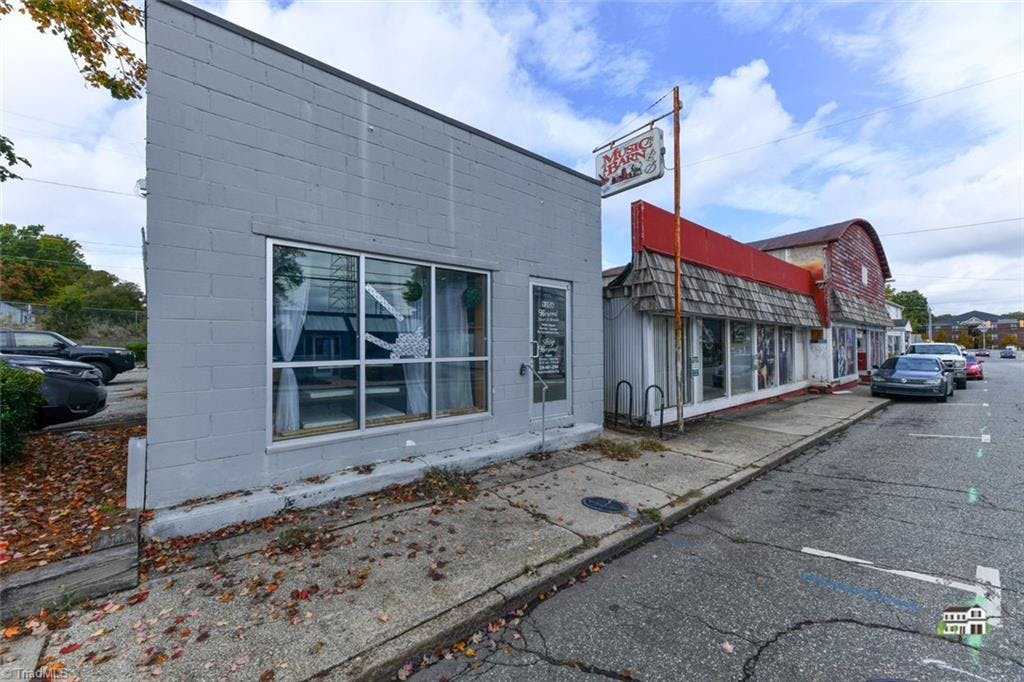 Exterior photo of 920 Chapman Street, Greensboro NC 27403. MLS: 1135906