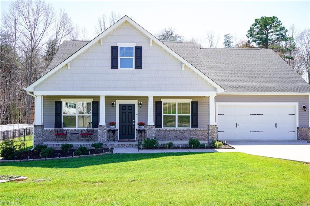 Exterior photo of 8652 Stone Valley Drive, Clemmons NC 27012. MLS: 1137344