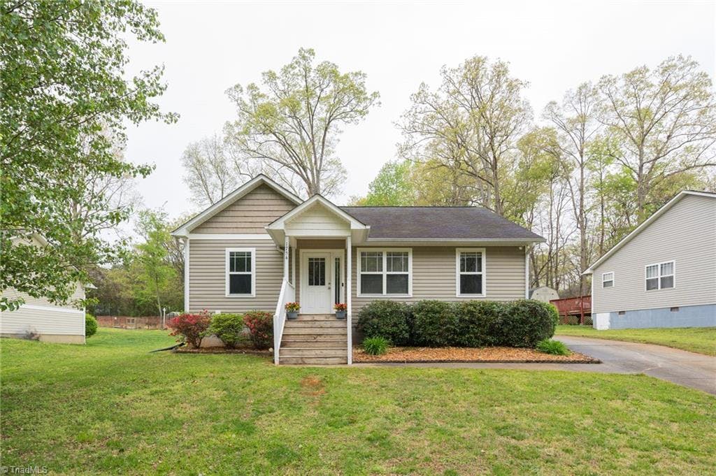 Exterior photo of 1754 Willa Place Drive, Kernersville NC 27284. MLS: 1138572