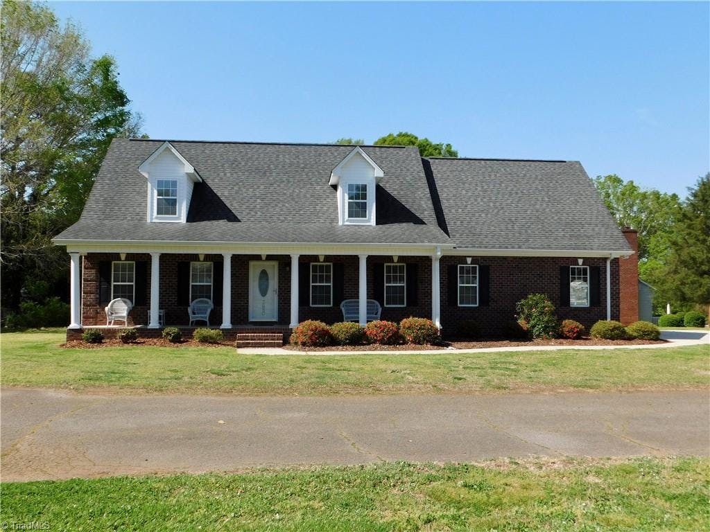 Exterior photo of 3680 Richland Court, Clemmons NC 27012. MLS: 1139273