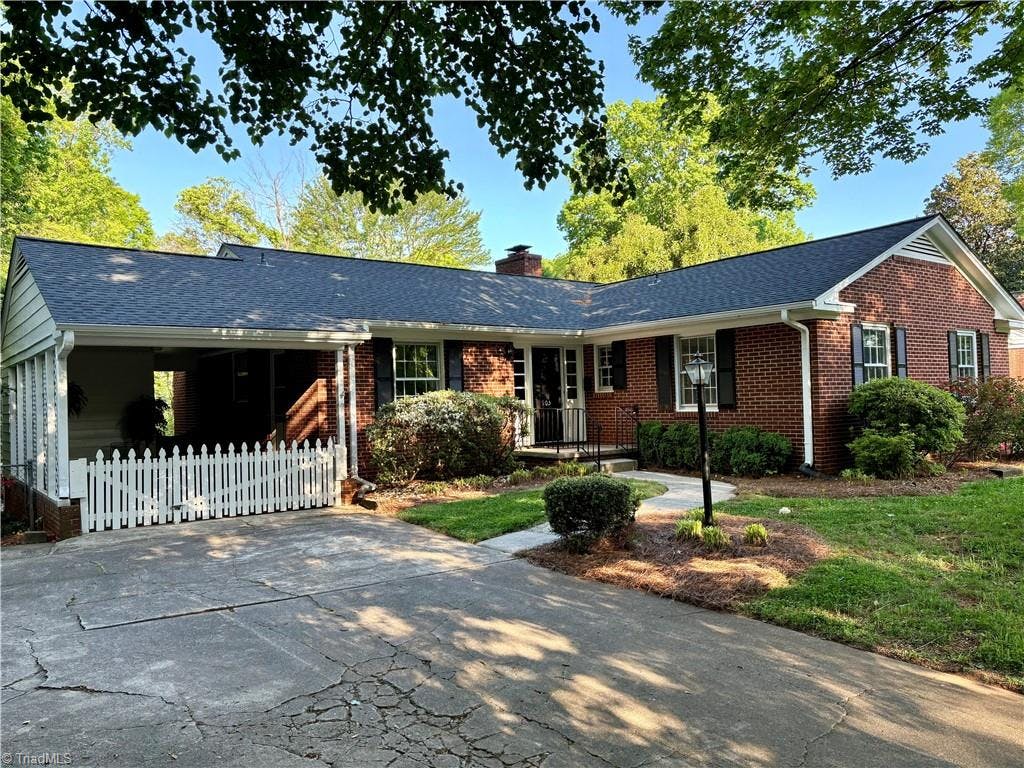 Exterior photo of 905 Avery Place, Greensboro NC 27408. MLS: 1140192